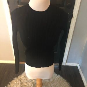 Black long sleeve cropped shirt